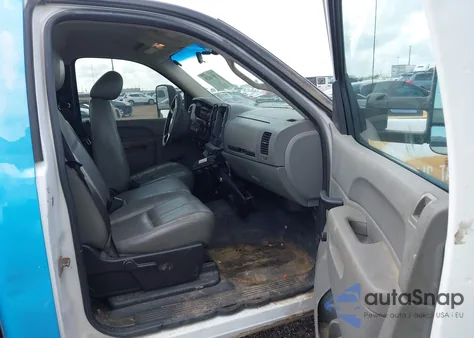 2010 Chevrolet Silverado 2500Hd Work Truck z USA, uszkodzony, nr VIN 1GC3CVBG5AF101786